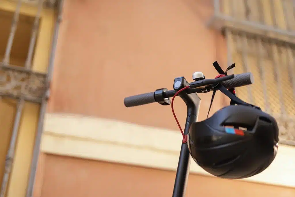 port du casque en trottinette